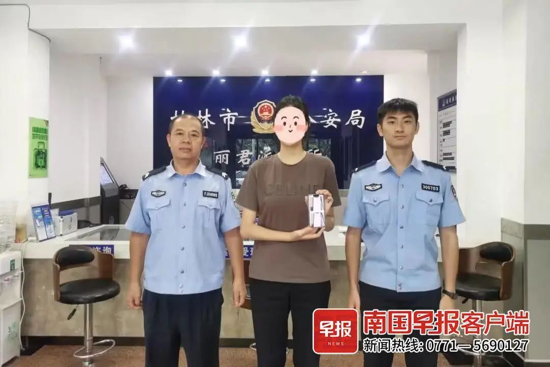 DƬ